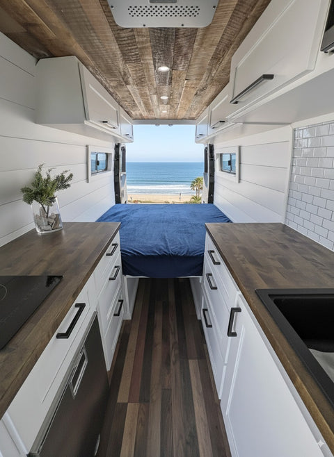 The Black Panther - 4 x 4 Custom Sprinter Van - Pet Friendly! — photo 3