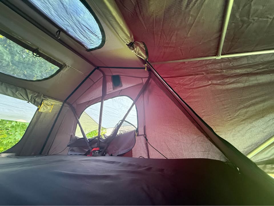 Smittybilt XL soft shell roof top tent in Newark, OH (photo 6) — photo 6