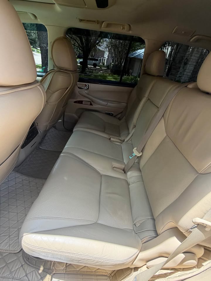 2010 Lexus LX · Lx570 in Sugar Land, TX (photo 9) — photo 9