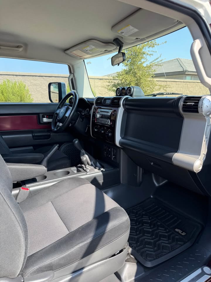 2007 Toyota FJ Cruiser · Sport Utility 2D in Goodyear, AZ (photo 9) — photo 9