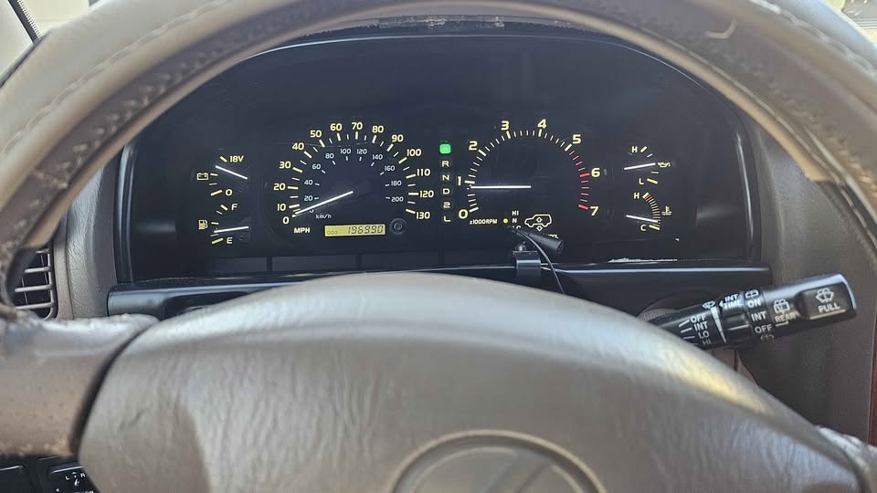 1999 Lexus LX · LX 470 Sport Utility 4D (photo 6) — photo 6