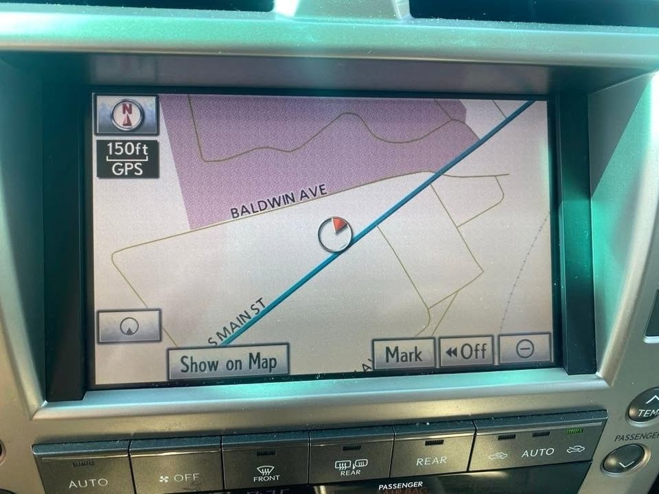 2011 Lexus GX 460 in Paris, KY (photo 11) — photo 11