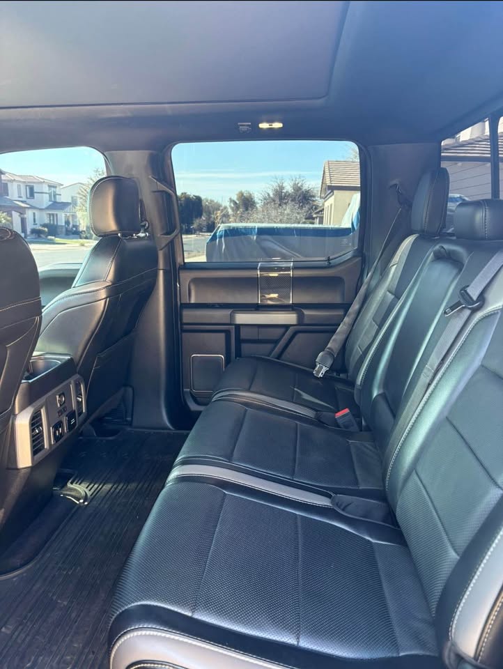 2018 Ford F150 SuperCrew Cab · Raptor Pickup 4D 5 1/2 ft (photo 5) — photo 5