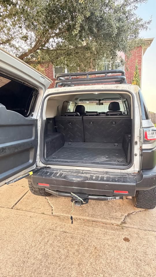 2007 Toyota FJ Cruiser · Sport Utility 2D (photo 4) — photo 4
