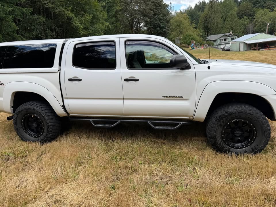 2014 Toyota Tacoma Double Cab · TRD Off-Road Pickup 4D 5 ft in St Helens, OR (photo 3)