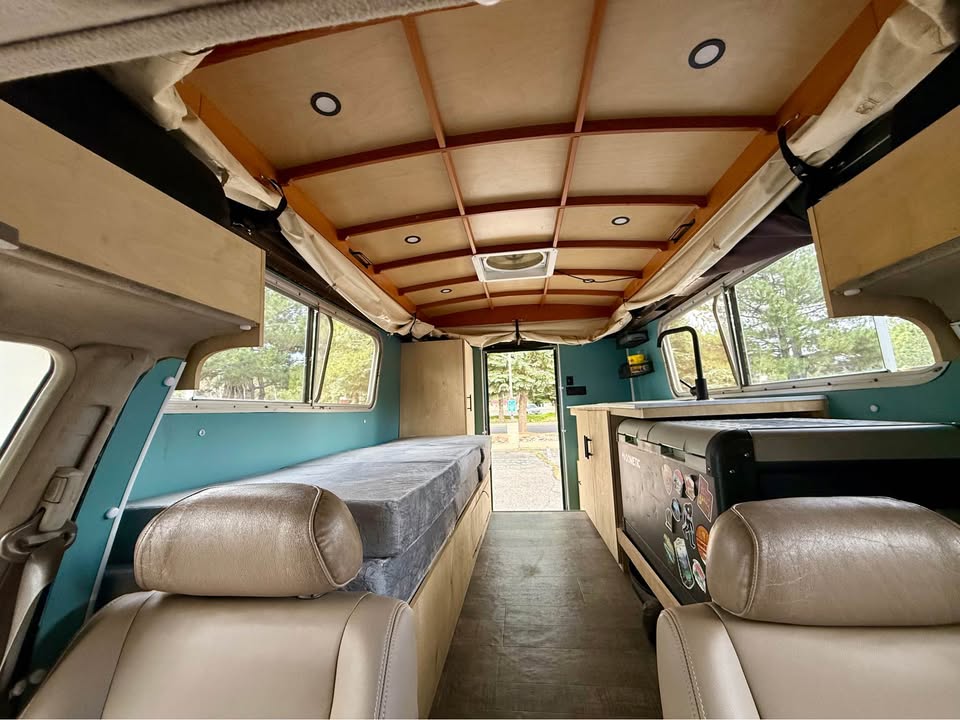 1995 Land Cruiser 80 series Chinook in Flagstaff, AZ (photo 5) — photo 5