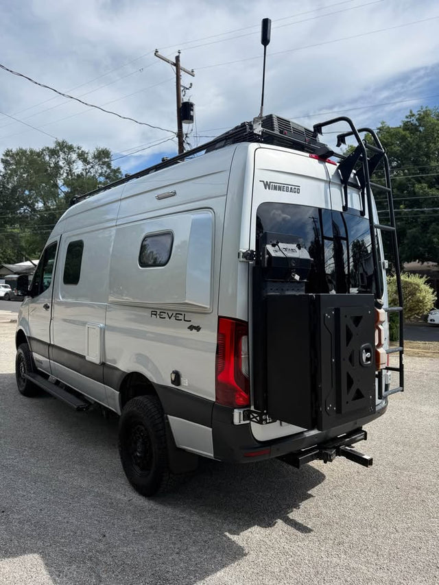 2021 Winnebago revel — photo 2
