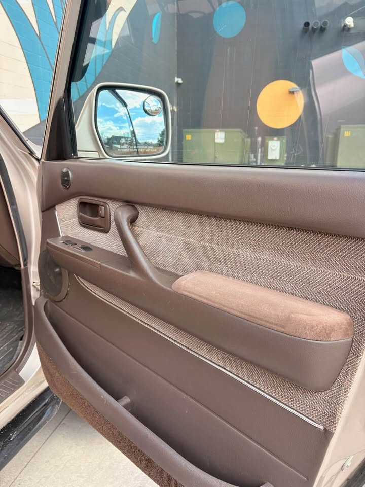 1994 Toyota Landcruiser in Denver, CO (photo 6) — photo 6