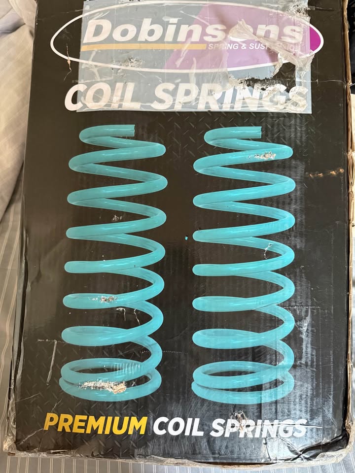 Dobinsons rear coils for 200 series lc in San Antonio, TX (photo 2) — photo 2