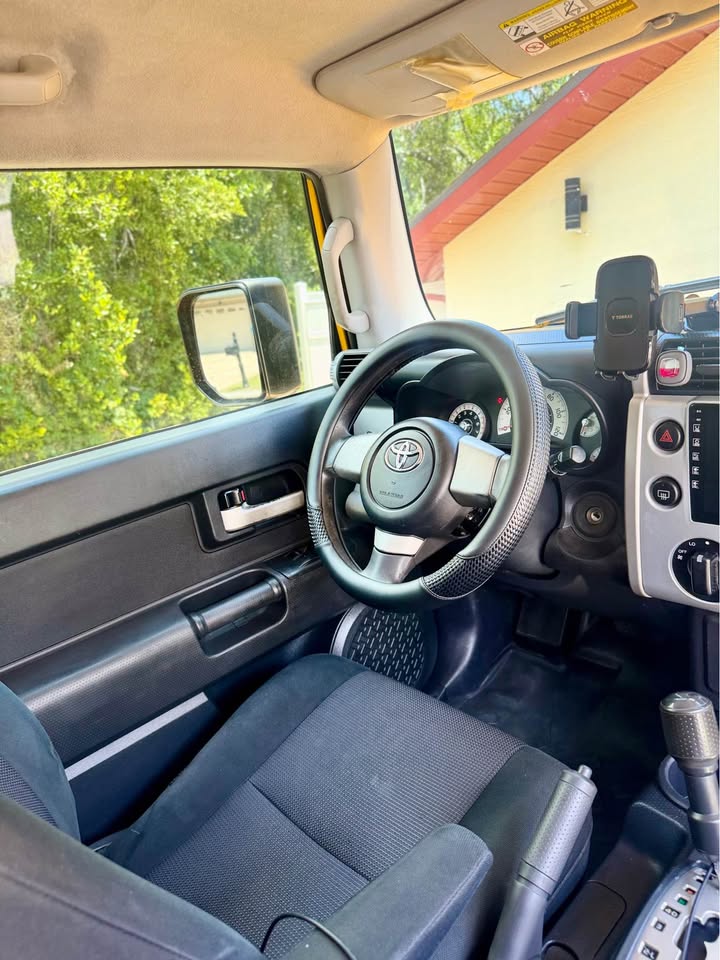 2007 Toyota FJ Cruiser in Spring Hill, FL (photo 8) — photo 8