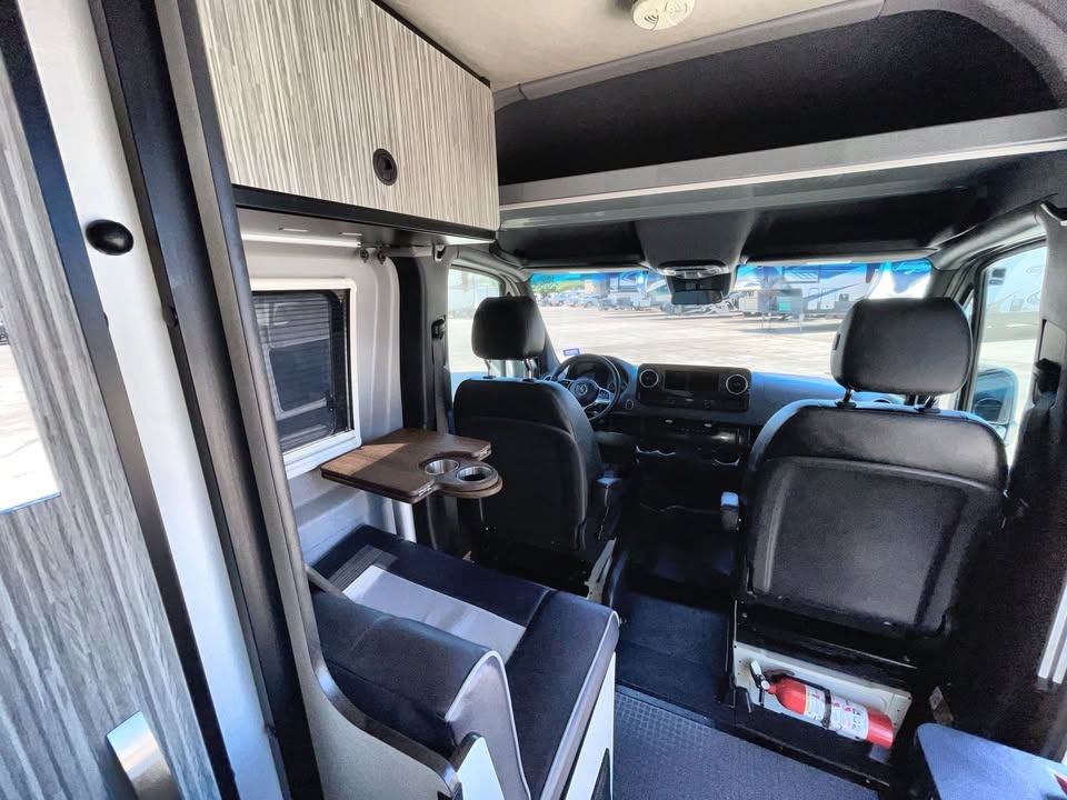 2023 Winnebago Revel 44e 4x4 in Redmond, OR (photo 12)