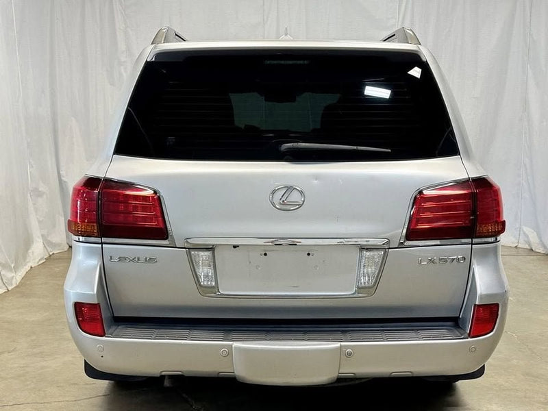 2008 Lexus LX 570 in Addison, IL (photo 10) — photo 10