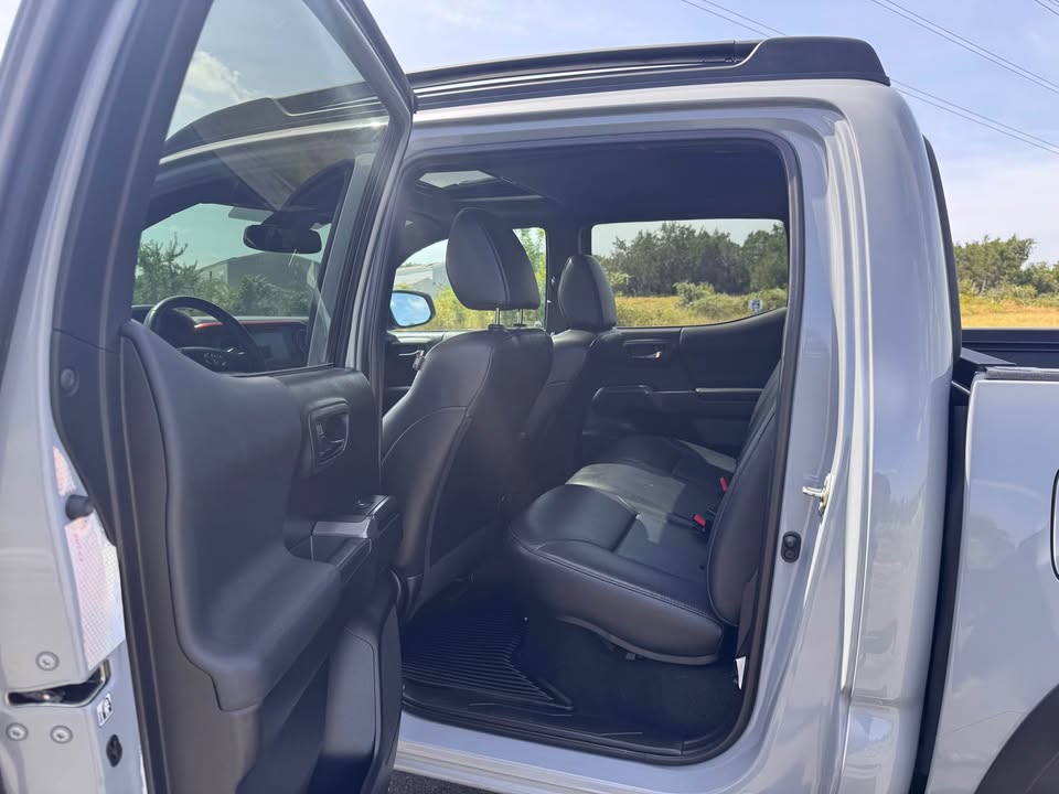 2019 Toyota Tacoma · TRD Off-Road Pickup 4D 5 ft in West Lake Hills, TX (photo 7) — photo 7