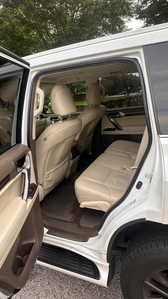 2018 Lexus GX460 in Crofton, MD (photo 7) — photo 7