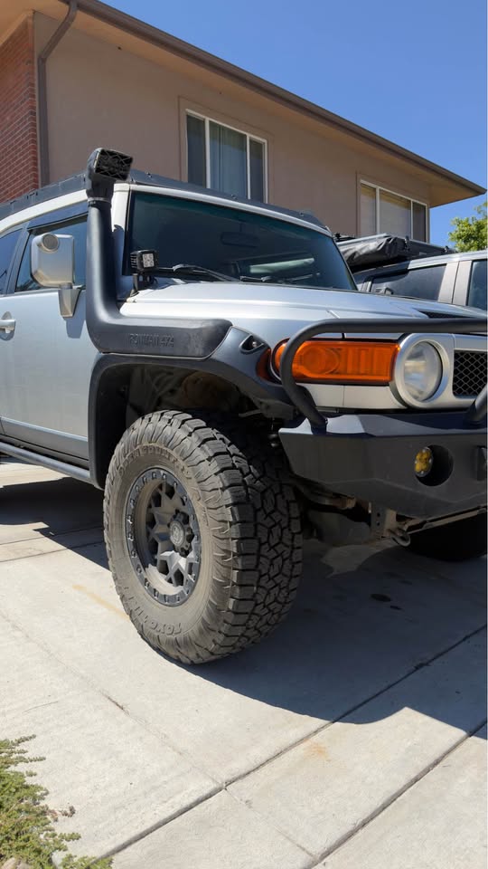 2007 Toyota FJ Cruiser · Sport Utility 2D — photo 2