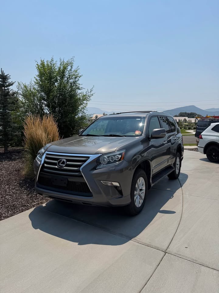 2014 Lexus GX · GX 460 Sport Utility 4D (photo 5) — photo 5
