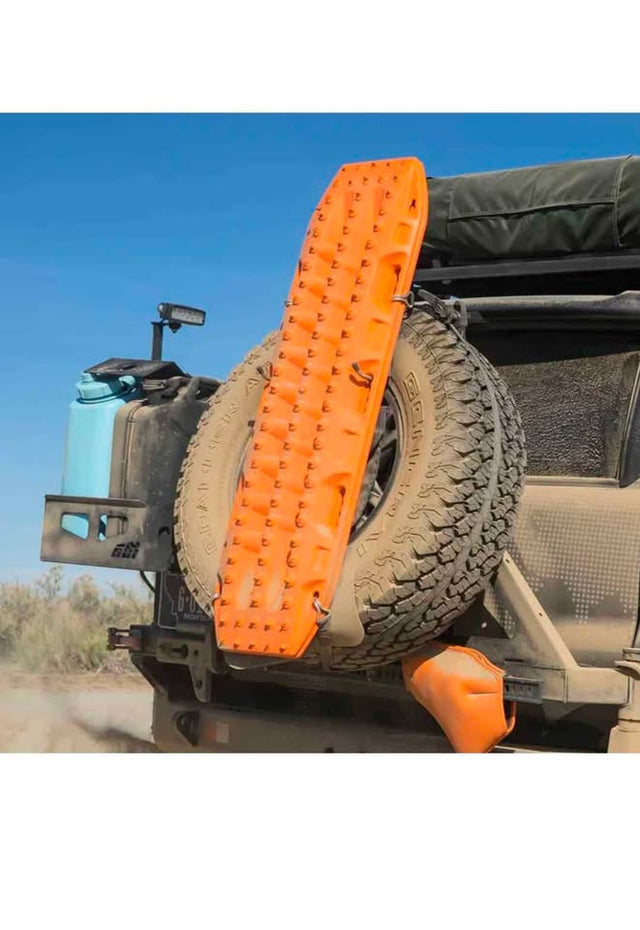 Max Trax spare tire mount kit — photo 2