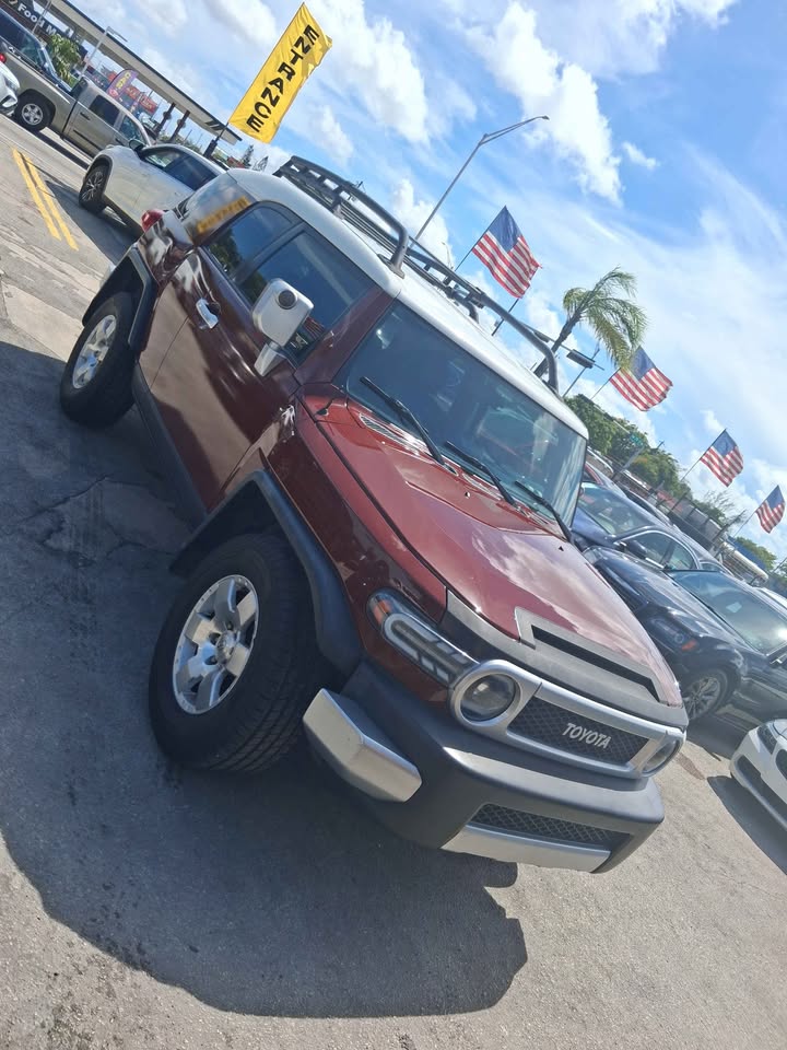2008 Toyota FJ Cruiser · Sport Utility 2D in Miami, FL (photo 9) — photo 9