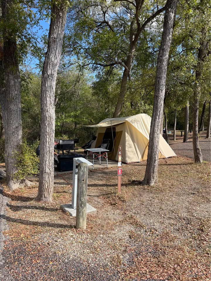 10x14 Teton springbar tent + accessories in Bryan, TX (photo 6) — photo 6