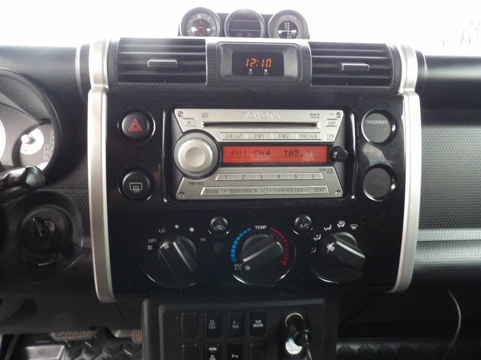 2007 Toyota FJ Cruiser in Dearborn, MI (photo 12) — photo 12