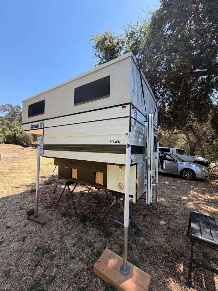 2019 4 Wheel Camper Hawk Full Size Pickups (photo 8) — photo 8