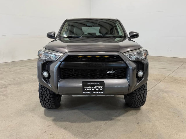 2014 Toyota 4Runner · SR5 — photo 3