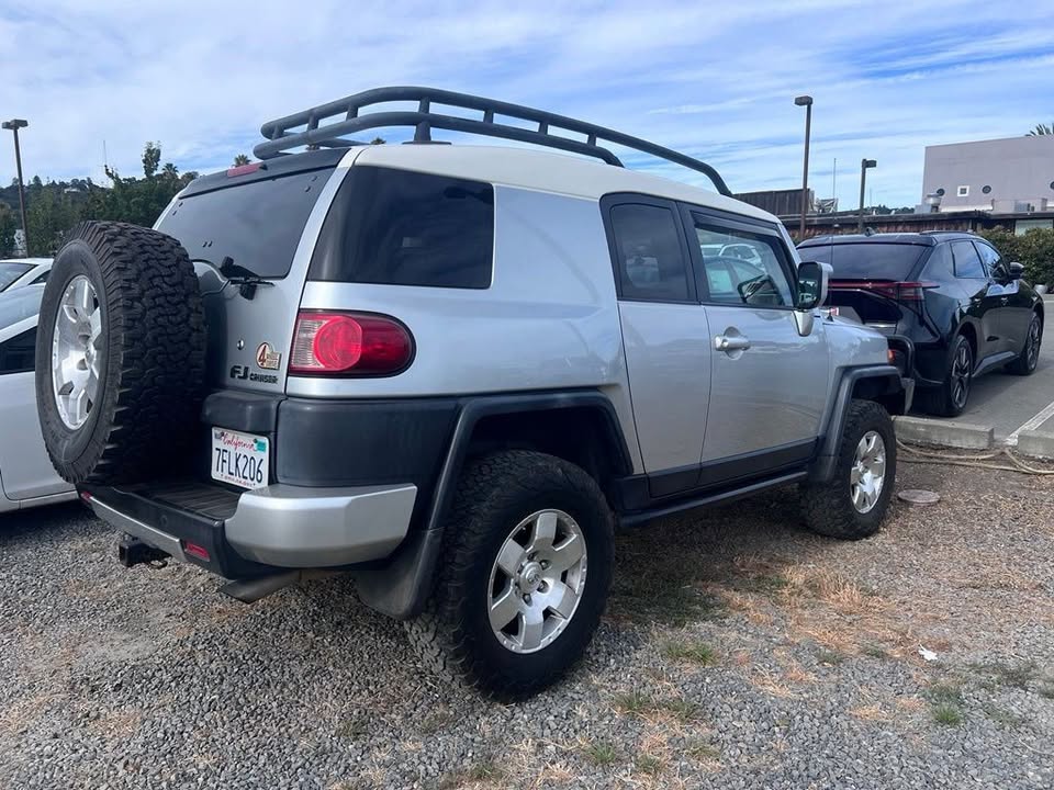 2008 Toyota FJ Cruiser in San Rafael, CA (photo 2) — photo 2