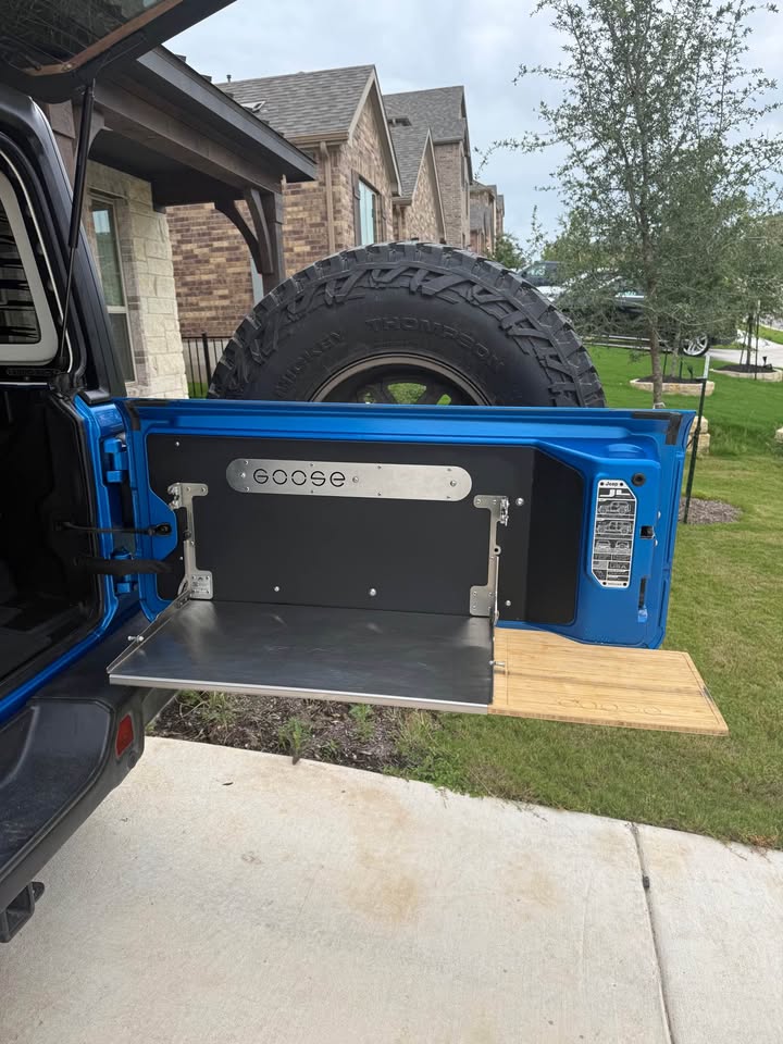 2024 Jeep Wrangler 4xe · Willys 4xe Sport Utility 4D in Lakeway, TX (photo 10) — photo 10