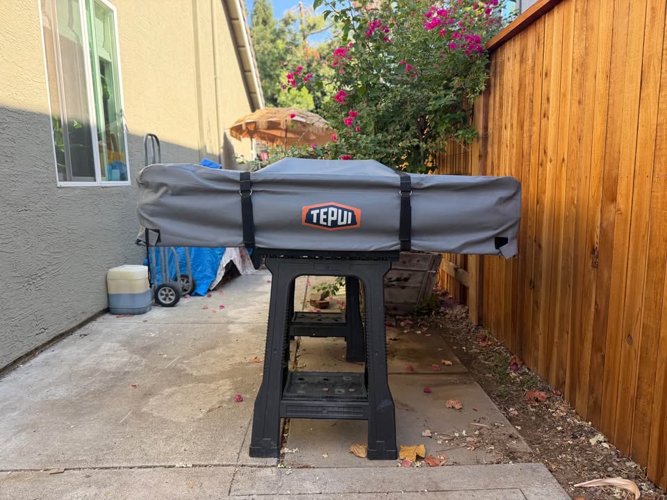 Tepui Kukenam 3 person roof top tent in Elk Grove, CA (photo 5) — photo 5