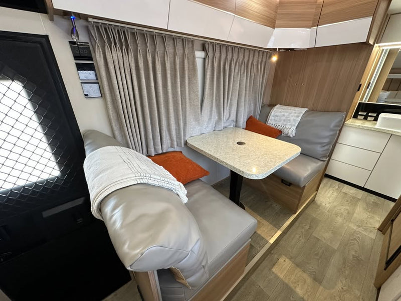 2022 BLACK SERIES CA TRAVEL TRAILER HQ19 OFF-ROAD / GRID MODEL in Arlington, TX (photo 7) — photo 7