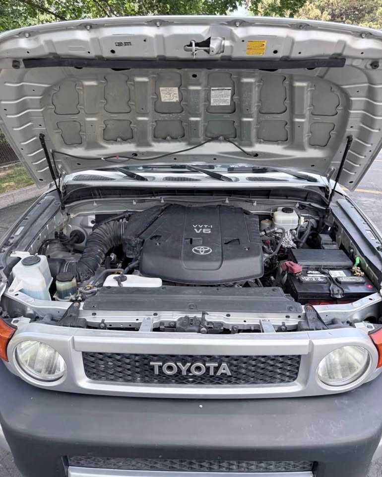 Toyota FJ Cruiser in Holladay, UT (photo 4) — photo 4