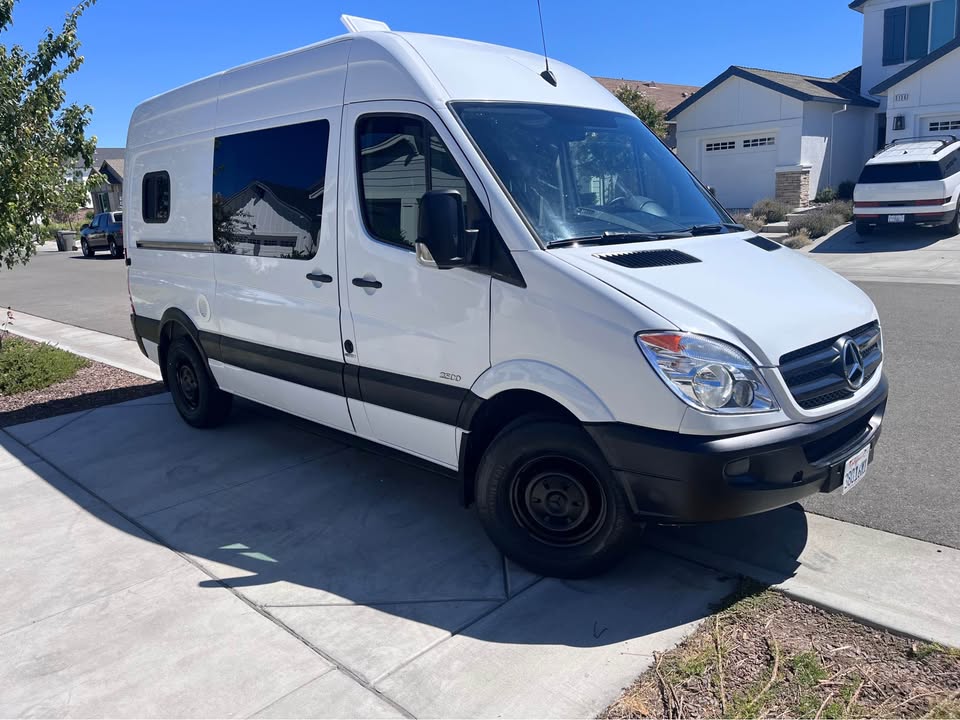 2011 Mercedes-Benz Sprinter · High Roof w/144" WB Van 3D in Roseville, CA (photo 8)