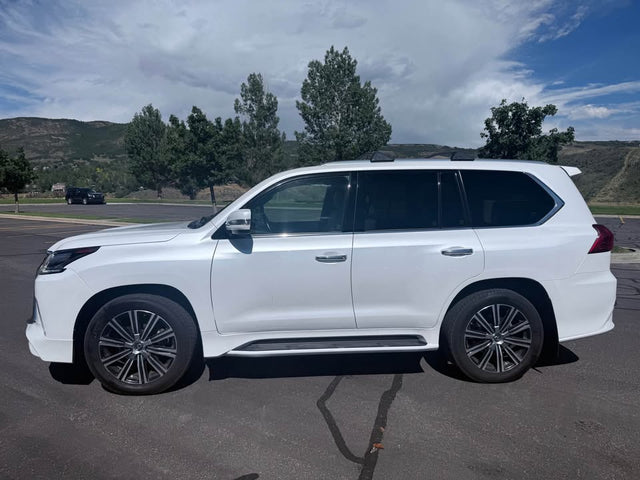 2020 Lexus LX · LX 570 Sport Utility 4D — photo 2