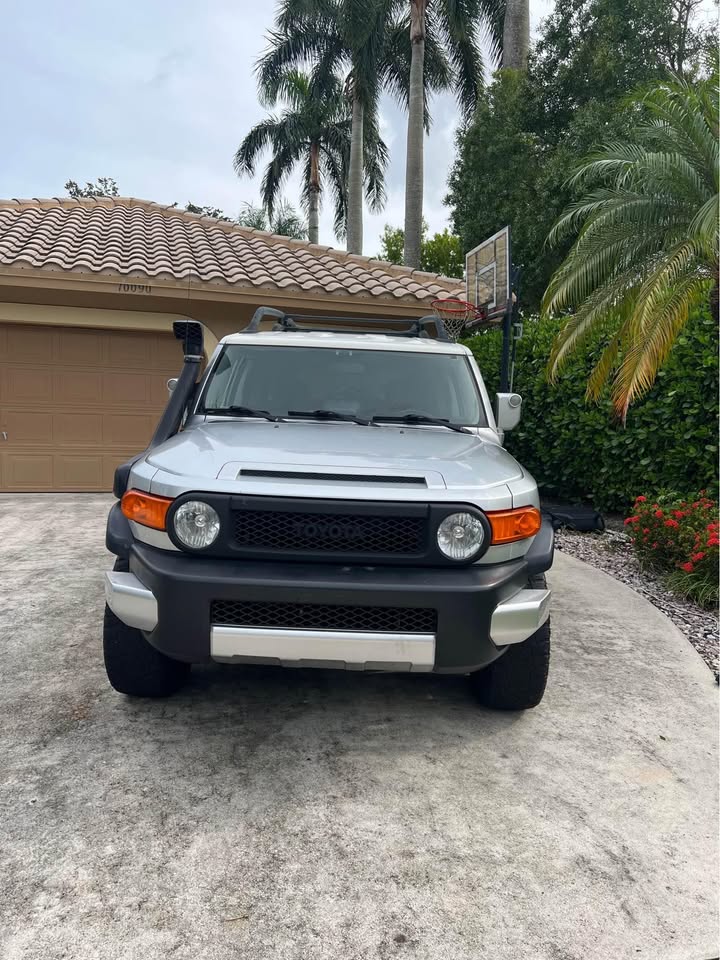 2007 Toyota FJ Cruiser · Sport Utility 2D (photo 3) — photo 3
