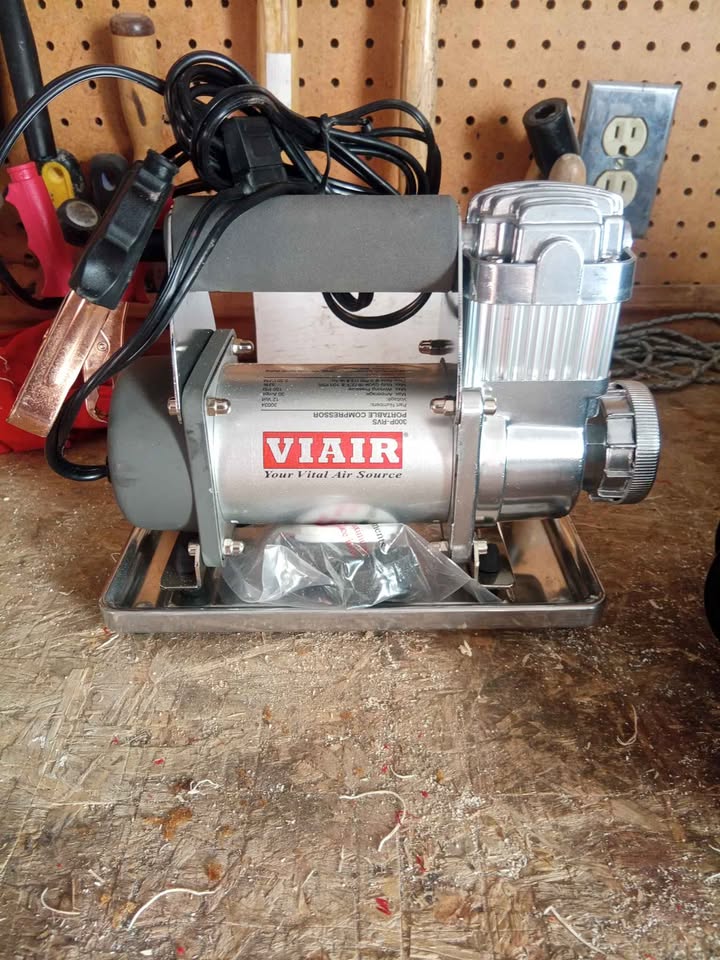 VIAIR portable compressor 300P RVS in Salt Lake City, UT (photo 3) — photo 3