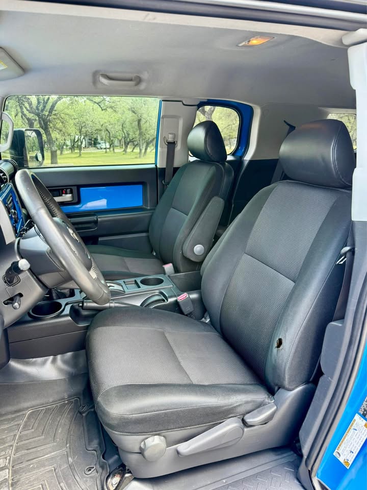 2007 Toyota FJ Cruiser · Sport Utility 2D in New Braunfels, TX (photo 9) — photo 9