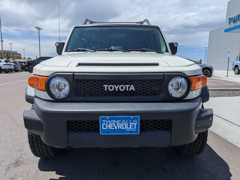 2010 Toyota FJ Cruiser (photo 2) — photo 2