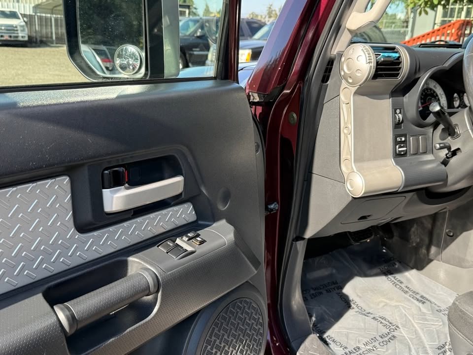 2007 TOYOTA FJ CRUISER in Spanaway, WA (photo 10) — photo 10