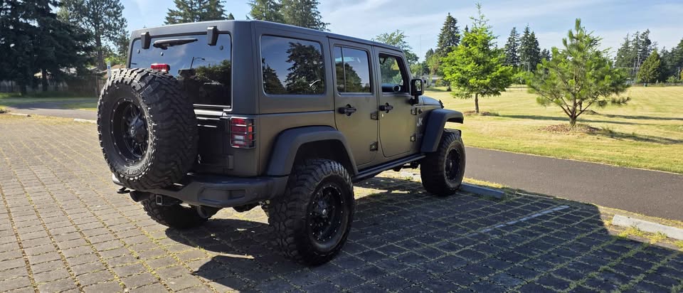 2014 Jeep Wrangler Unlimited · Rubicon (JK) Sport Utility 4D in Portland, OR (photo 4) — photo 4