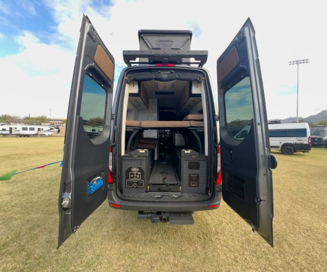 2026 Storyteller Overland CREW MODE CREW-AWD 0 Miles — photo 2
