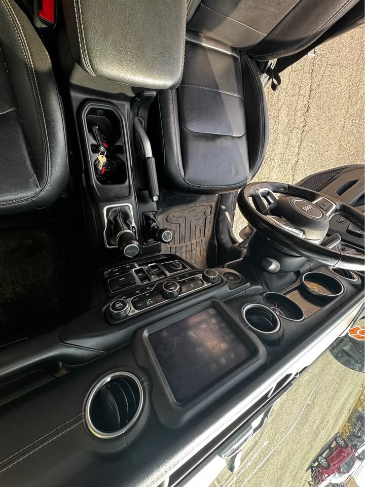 2020 Jeep Gladiator · Overland Pickup 4D 5 ft in Spokane, WA (photo 11) — photo 11