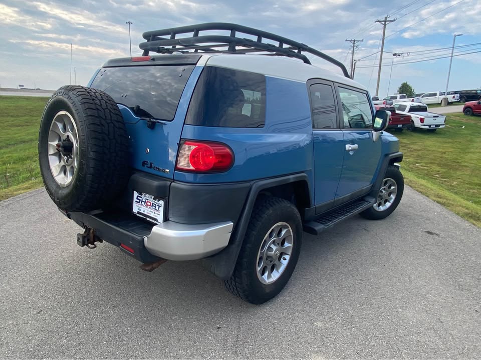 2011 Toyota FJ Cruiser · Sport Utility 2D in Morehead, KY (photo 5) — photo 5