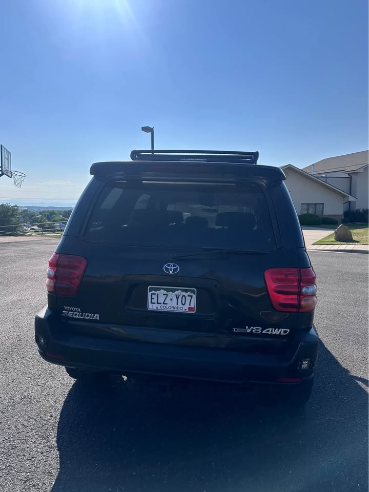 2001 Toyota Sequoia · SR5 in Aurora, CO (photo 5)