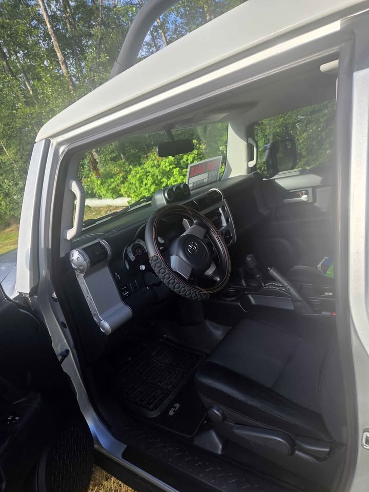 2008 Toyota FJ Cruiser (photo 2) — photo 2