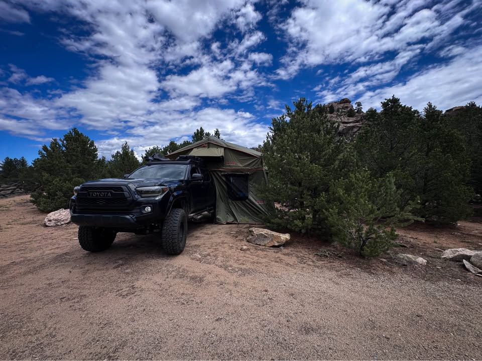 2017 Toyota Tacoma Double Cab · SR5 Pickup 4D 5 ft in Kansas City, KS (photo 6) — photo 6