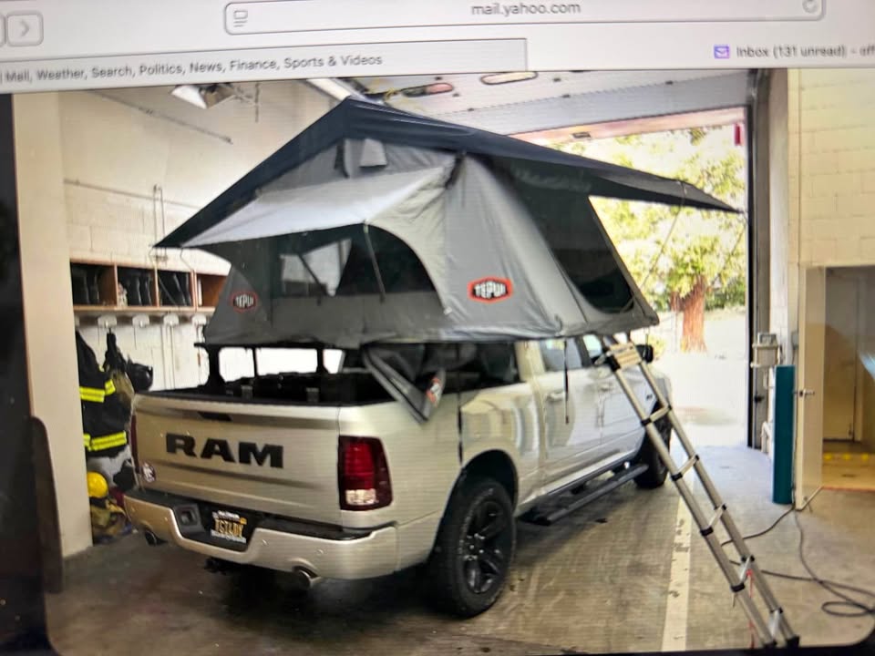 Tepui Kukenam 3 person roof top tent in Elk Grove, CA (photo 1)