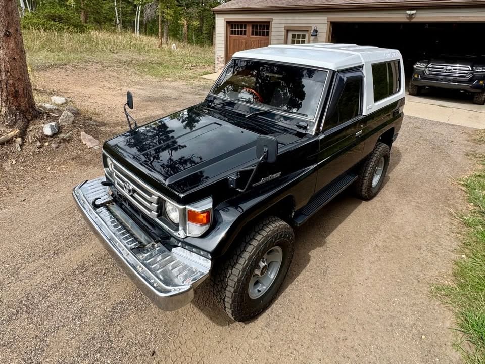 1991 Toyota Landcruiser in Golden, CO (photo 5) — photo 5