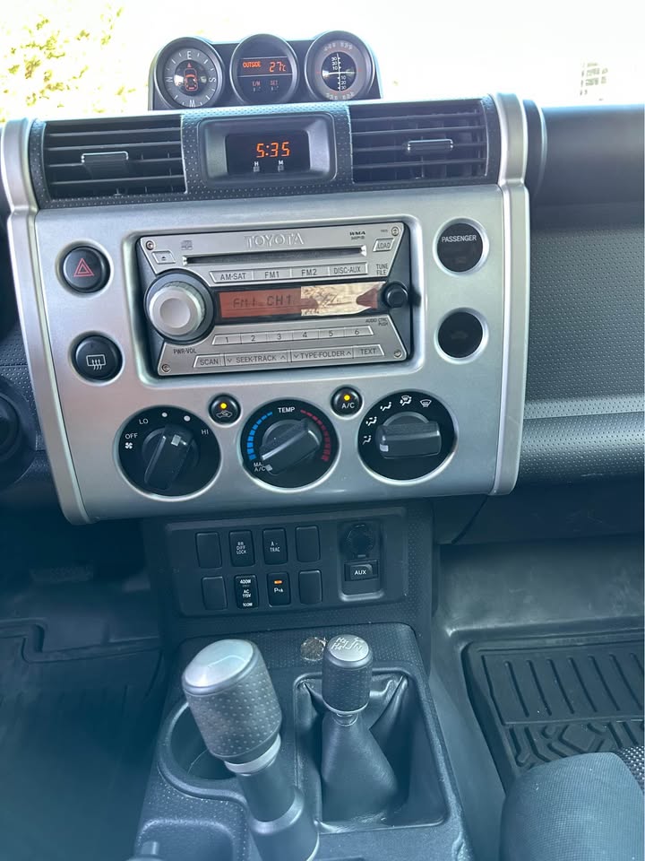 2007 Toyota FJ Cruiser · Sport Utility 2D in Denver, CO (photo 10) — photo 10