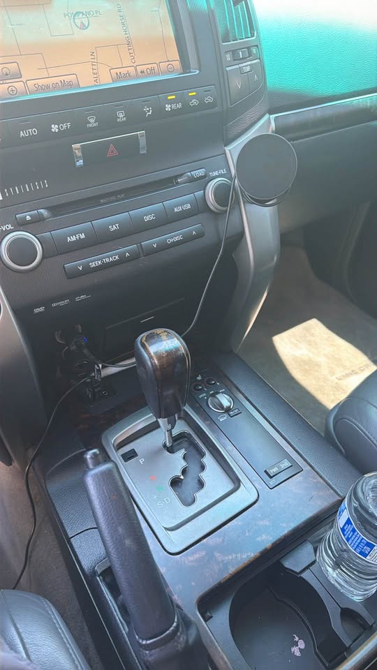 2011 Toyota Landcruiser · Sport Utility 4D in Corona, CA (photo 5) — photo 5