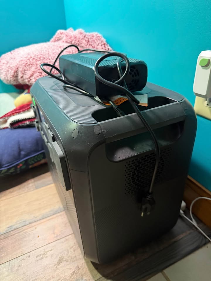 BLUETTI AC200MAX Portable Power Station (photo 3) — photo 3